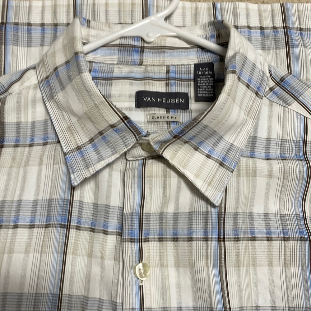 Van  Heusen short sleeve button down